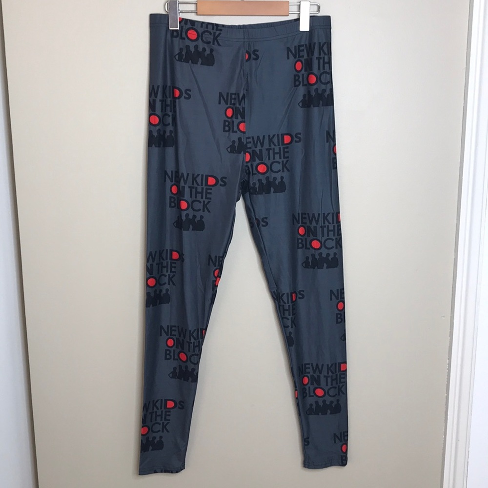 NKOTB Design Printed Leggings size Small In Grey